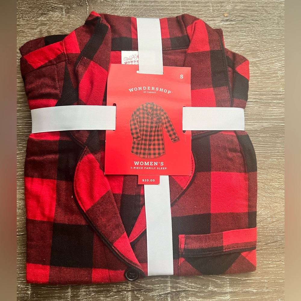 Target Wondershop Women’s 1-piece Family Christmas Sleep Dress.  S. NWT